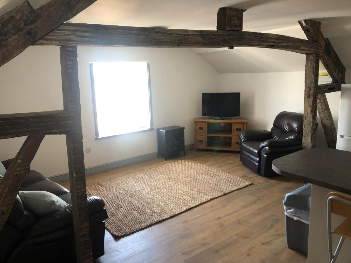 The Nest @ Ji-Binc, A Large Spacious Apartment. 登比 外观 照片